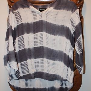 Fabulous Gray & White Tie-Dyed Looking Shirt
